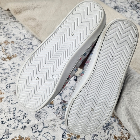 Isaac Mizrahi Shoes Women US 9.5 Gray Pink Cat Print Slip-on Memory Foam - Picture 7 of 12